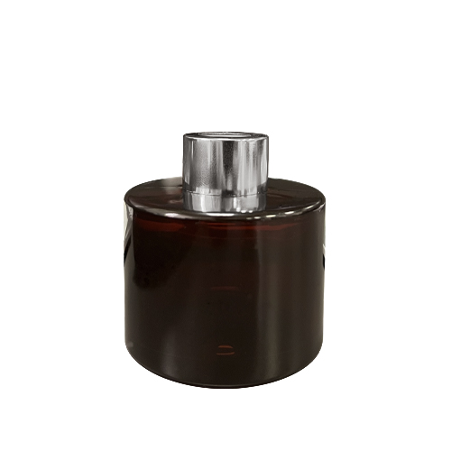 Runder Duftdiffusor mit kleinem Schönheitsfehler Dunkelbraun Glanz Transparent 100 ml – Silber – Produktansicht