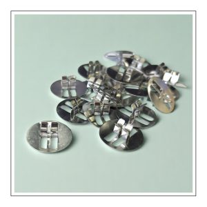 Metallhalter für Kreuz-Holzdochte – Detailansicht 1