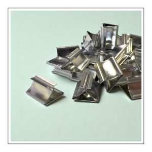 Metallhalter für flache Holzdochte – Detailansicht 1