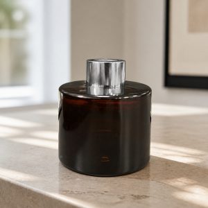 Runder Duftdiffusor mit kleinem Schönheitsfehler Dunkelbraun Glanz Transparent 100 ml – Silber – Produktfoto