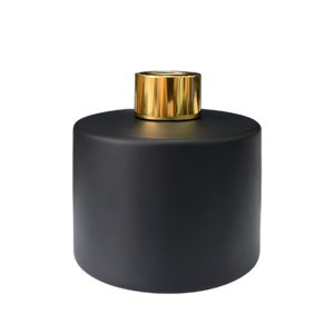Runder Duftdiffusor Schwarz Matt 200 ml – Gold – lackierte Diffusorflasche, Produktansicht