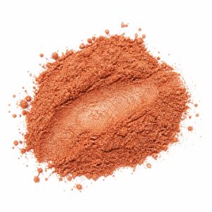 Perlglanzpigment Red Bronze Satin Pearl – loses Perlglanzpigment-Pulver auf weißem Hintergrund