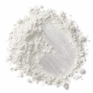 Perlglanzpigment White Pearl – loses Perlglanzpigment-Pulver auf weißem Hintergrund